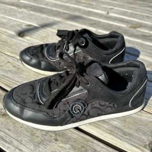 Black Guess sneakers